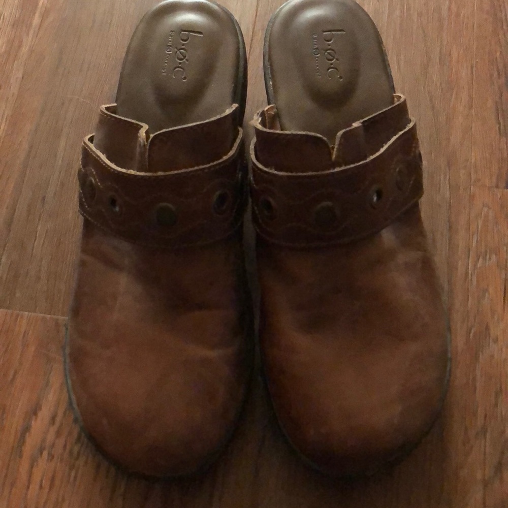 Ladies slide on mules